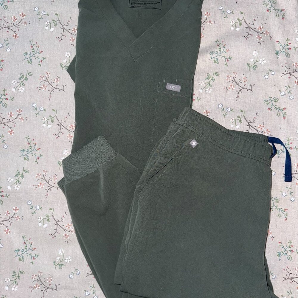 FIGS Mens Scrubs Green Technical Collection Set Size Large - EUC - Picture 2 of 3